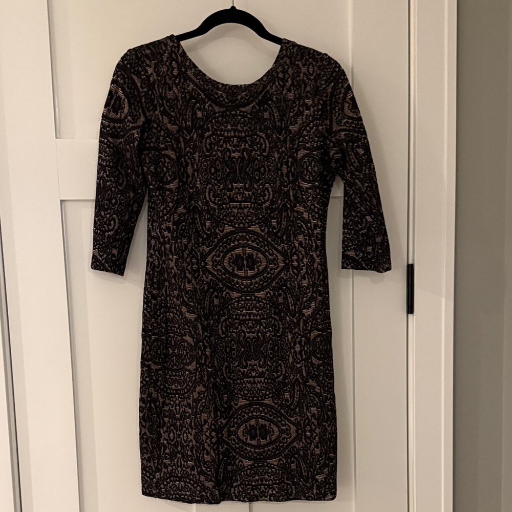 A Pea in the Pod Black and Gold Long Sleeve Dress